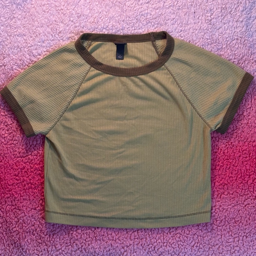 light and dark green top